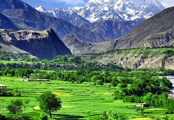 Chitral Valley – A Beautiful & Culturally Rich Tourist Place in Pakistan